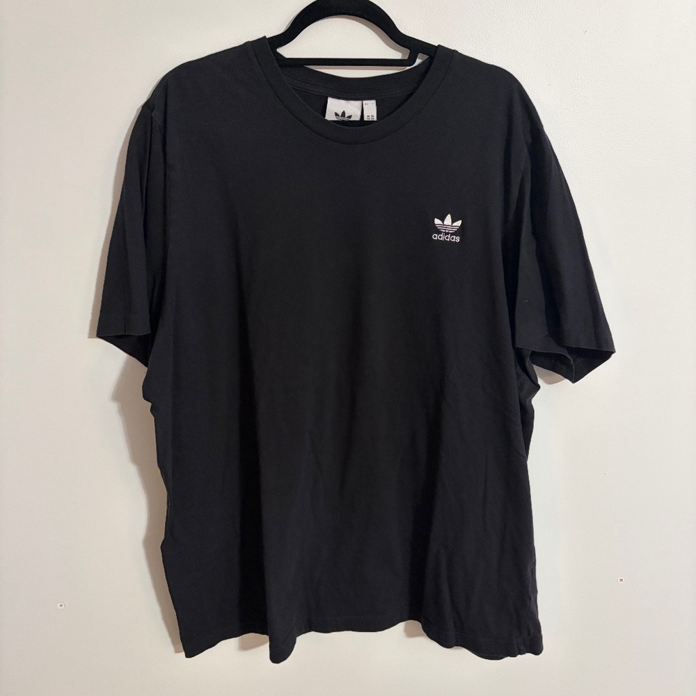 Adidas embroidered logo short sleeve shirt